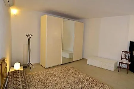 Sleeps 4 Air Con Wifi بيت للعطل *