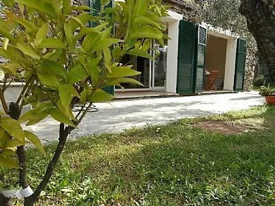 Ferienhaus Sleeps 4 Air Con Wifi Chiavari
